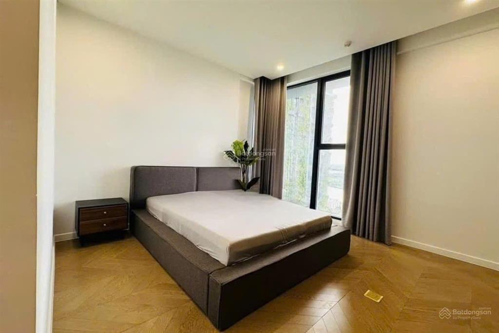 Cho thuê căn hộ lumiere riverside thảo điền, nội thất full đang trống.