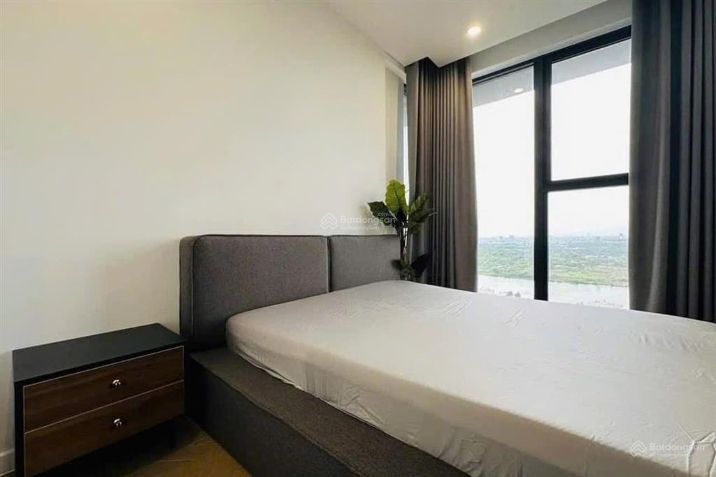 Cho thuê căn hộ lumiere riverside thảo điền, nội thất full đang trống.