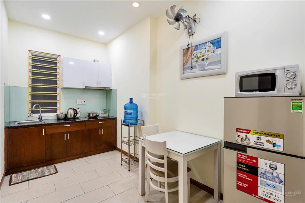 Cho thuê căn hộ 1pn tách bếp riêng thang máy thái văn lung quận 1, gần lê thánh tôn, hai bà trưng