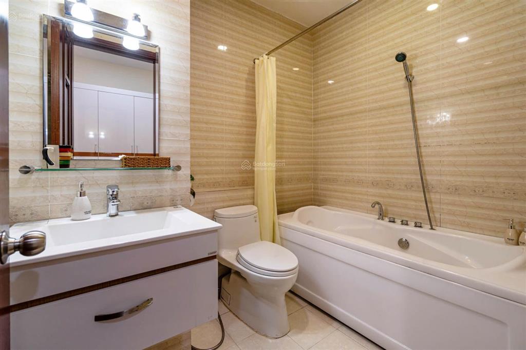 Cho thuê căn hộ 1pn tách bếp riêng thang máy thái văn lung quận 1, gần lê thánh tôn, hai bà trưng