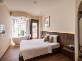 Cho thuê studio ban công có bồn tắm | nguyễn trãi quận 1 gần trần hưng đạo, đh sư phạm, đh sài sòn