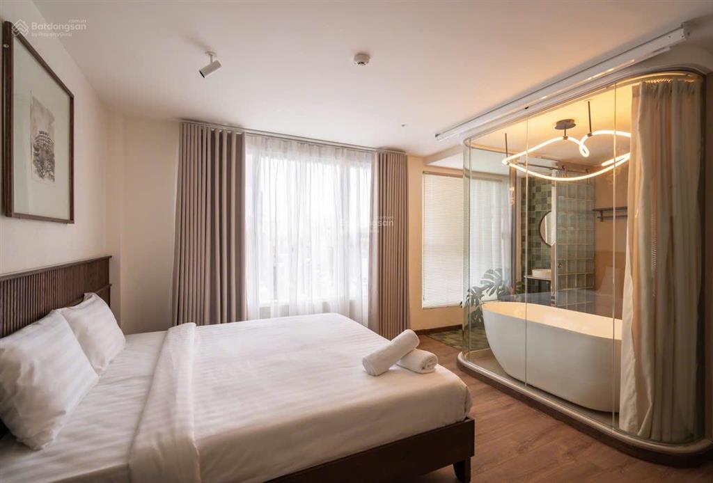 Cho thuê căn hộ 50m2 1pn, cửa sổ lớn, nguyễn trãi quận 1, gần chợ bến thành, công viên 23/9