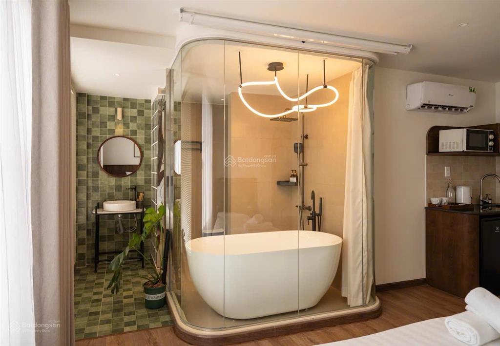 Cho thuê căn hộ 50m2 1pn, cửa sổ lớn, nguyễn trãi quận 1, gần chợ bến thành, công viên 23/9