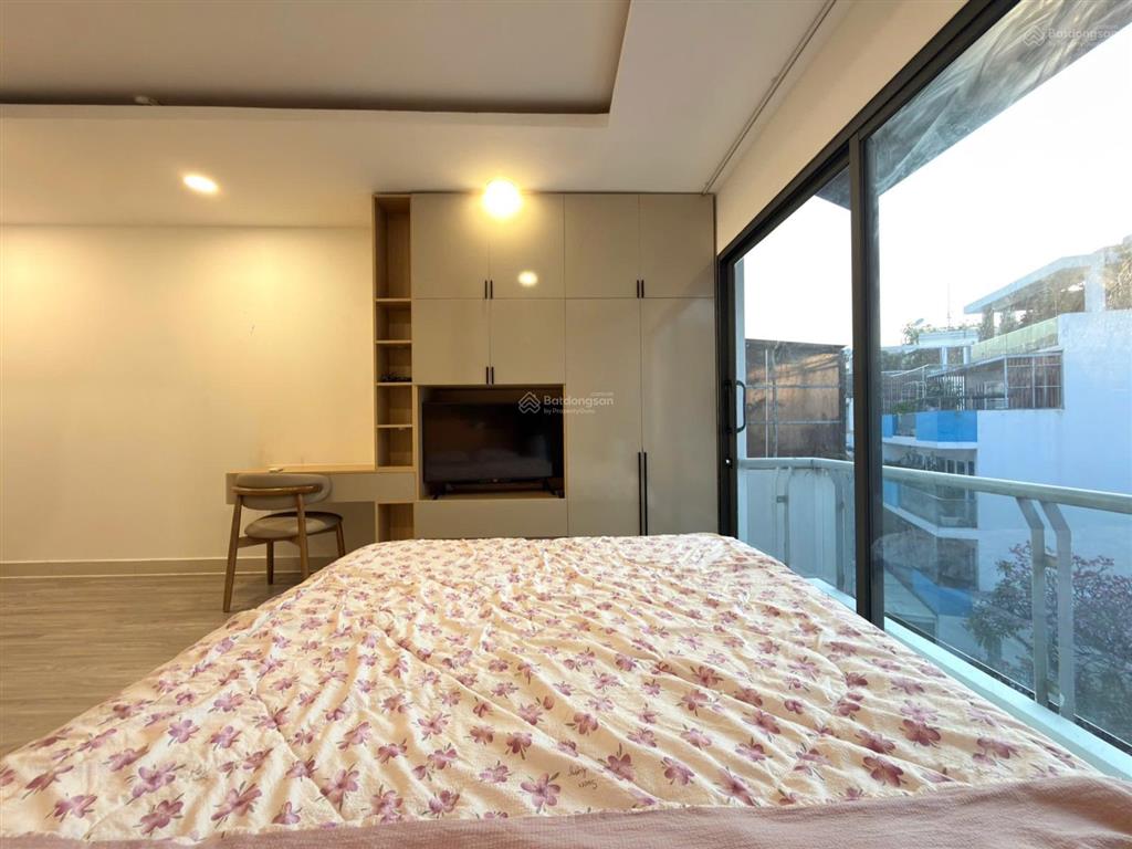 Cho thuê căn hộ 1pn ban công | mới 100% | trần đình xu quận 1 gần nguyễn trãi, trần hưng đạo