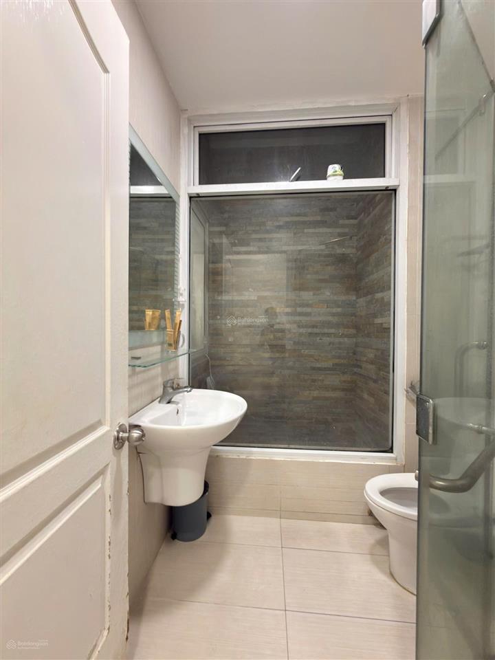 Cho thuê căn hộ 1pn ban công | mới 100% | trần đình xu quận 1 gần nguyễn trãi, trần hưng đạo