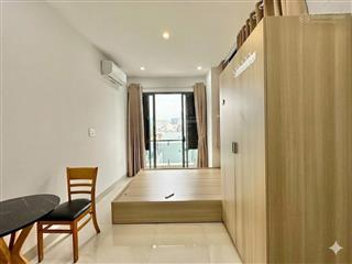 Cho thuê căn hộ 35m2 ban công full nội thất khánh hội quận 4 gần cầu ông lãnh, di chuyển nhanh q1