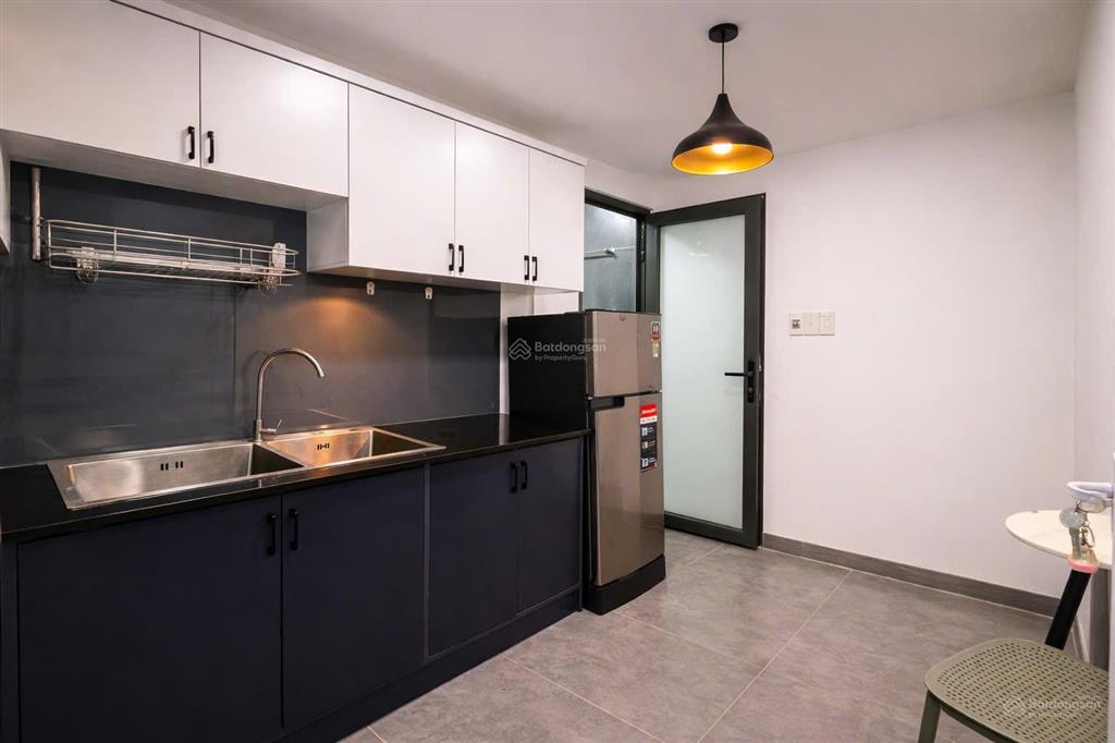 Cho thuê căn hộ 1pn tách bếp  máy giặt riêng  full nội thất  cô giang quận 1, gần trần hưng đạo