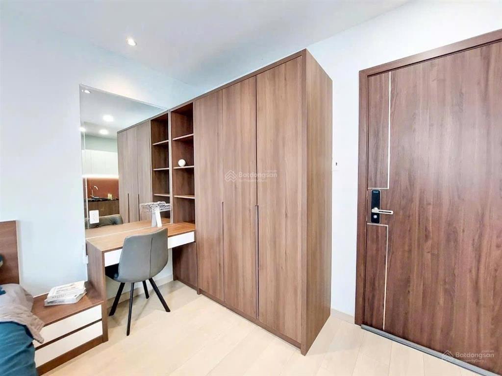 Cho thuê căn hộ 1pn tách bếp  cửa sổ nhiều nắng, máy giặt riêngphạm ngũ lão quận 1,gần bùi viện