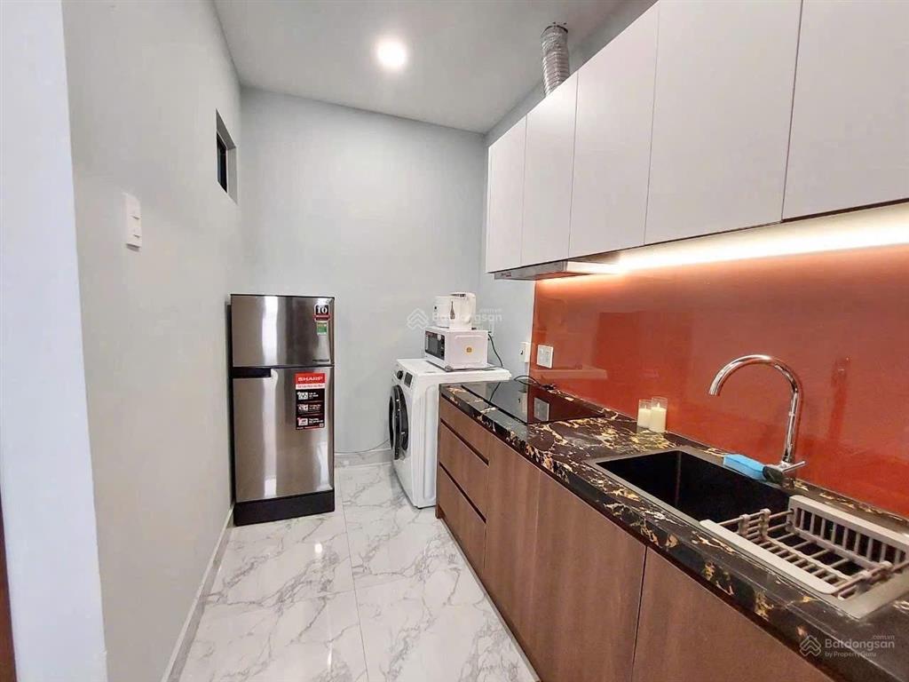 Cho thuê căn hộ 1pn tách bếp  cửa sổ nhiều nắng, máy giặt riêngphạm ngũ lão quận 1,gần bùi viện