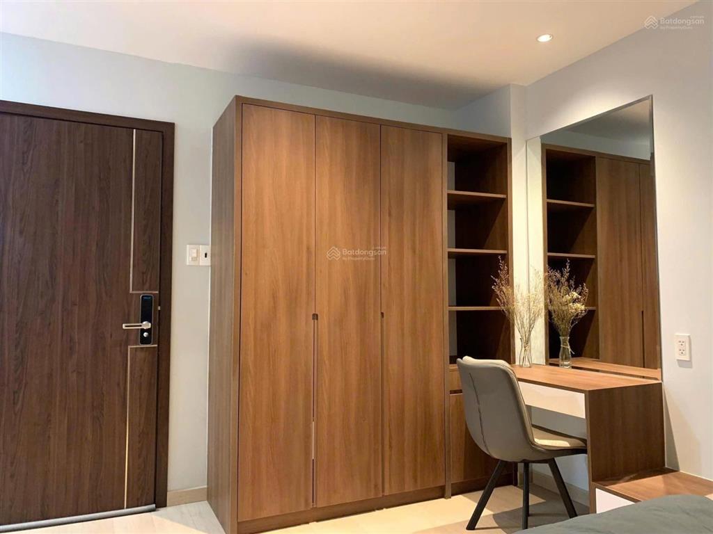 Cho thuê căn hộ 40m2  tách bếp  máy giặt riêng phạm ngũ lão quận 1 gần bùi viện, chợ bến thành