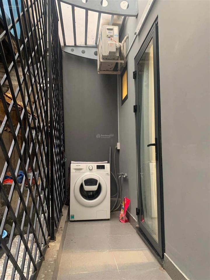 Cho thuê căn hộ 40m2  tách bếp  máy giặt riêng phạm ngũ lão quận 1 gần bùi viện, chợ bến thành