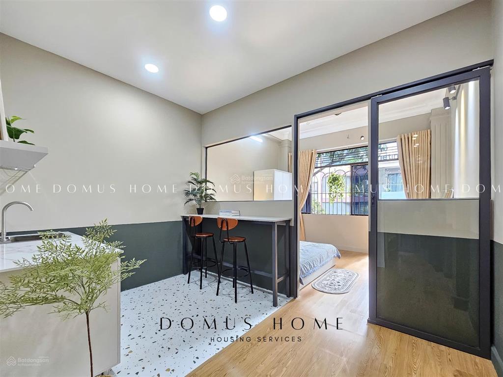 Cho thuê căn hộ 50m2 tách bếp ban công khánh hội quận 4 gần cầu ông lãnh, di chuyển nhanh q1