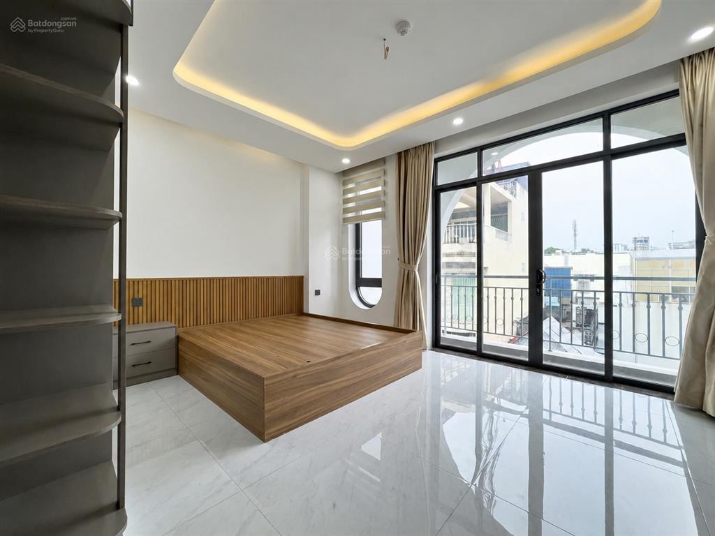 Cho thuê căn hộ có ban công, mới 100% tại nguyễn trãi q5 gần đh sư phạm, đh sài gòn, sát q1