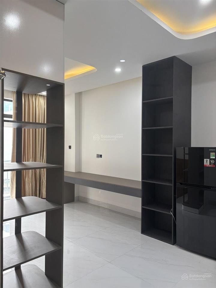 Cho thuê căn hộ có ban công, mới 100% tại nguyễn trãi q5 gần đh sư phạm, đh sài gòn, sát q1