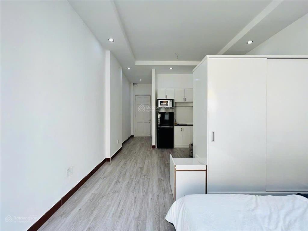 Cho thuê căn hộ 1pn tách bếp ban công trần hưng đạo quận 1 gần chợ bến thành, đh khtn