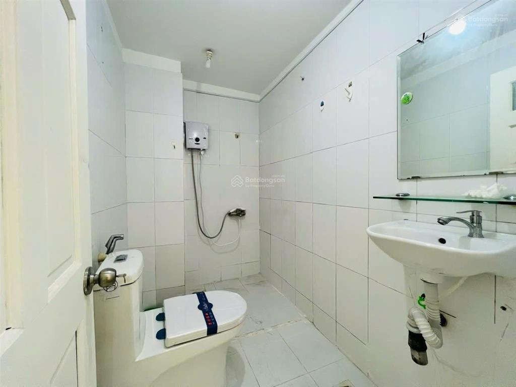 Cho thuê căn hộ 1pn tách bếp ban công trần hưng đạo quận 1 gần chợ bến thành, đh khtn
