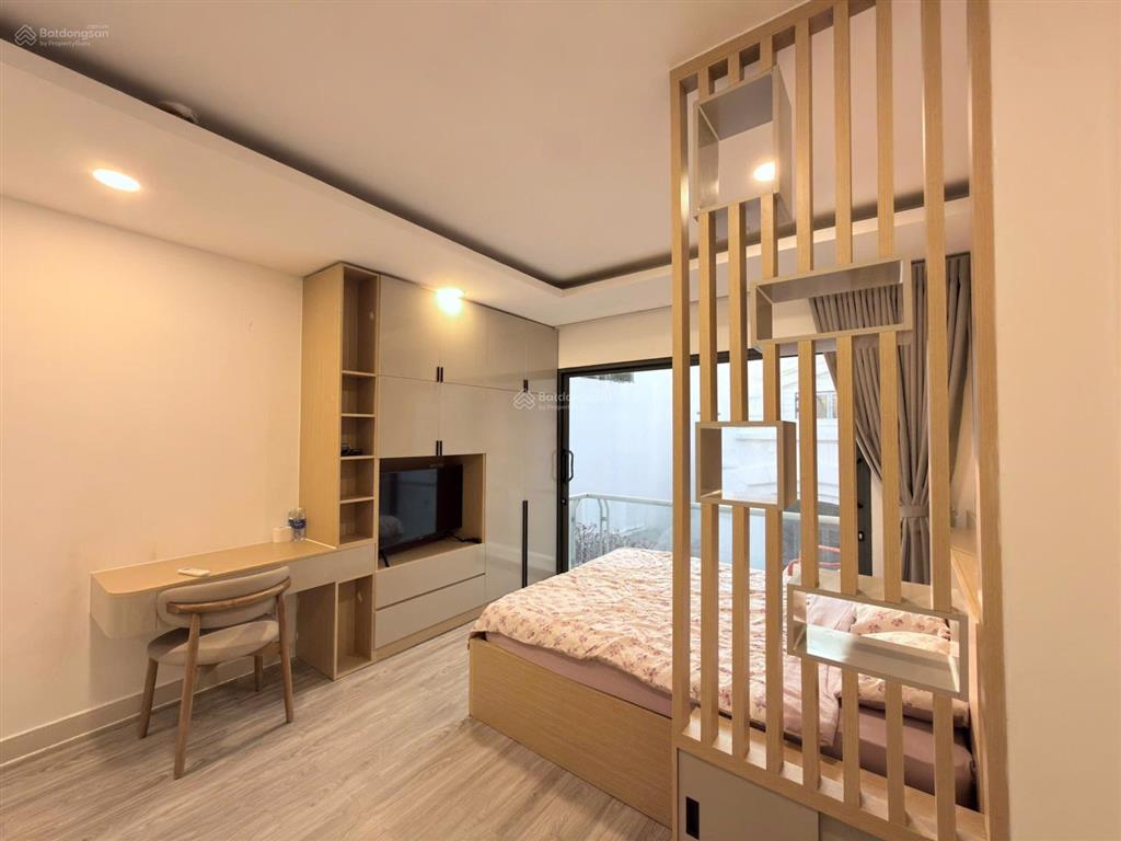 Cho thuê căn hộ 1pn 40m2 trần đình xu, q1  sát phố tây bùi viện | ban công, full nội thất