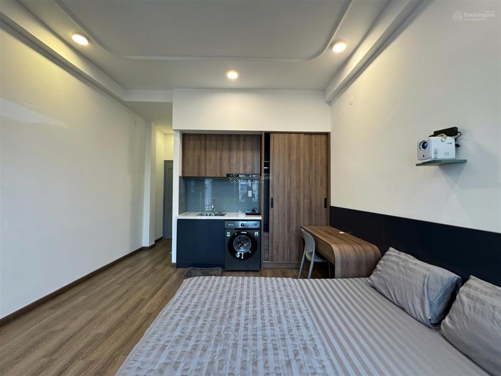 Cho thuê căn hộ 40m2 có ban công  mặt tiền hoàng sa, quận 1  gần thảo cầm viên, đài truyền hình