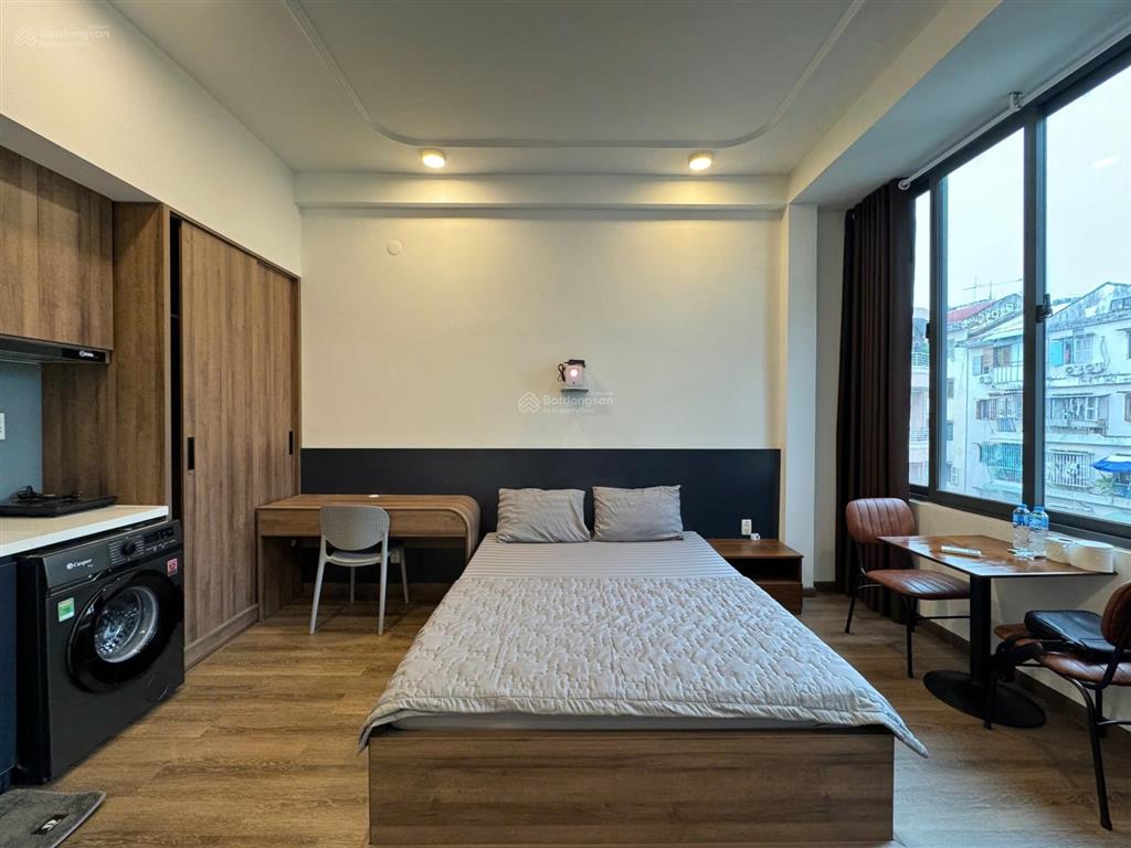 Cho thuê căn hộ 40m2 có ban công  mặt tiền hoàng sa, quận 1  gần thảo cầm viên, đài truyền hình