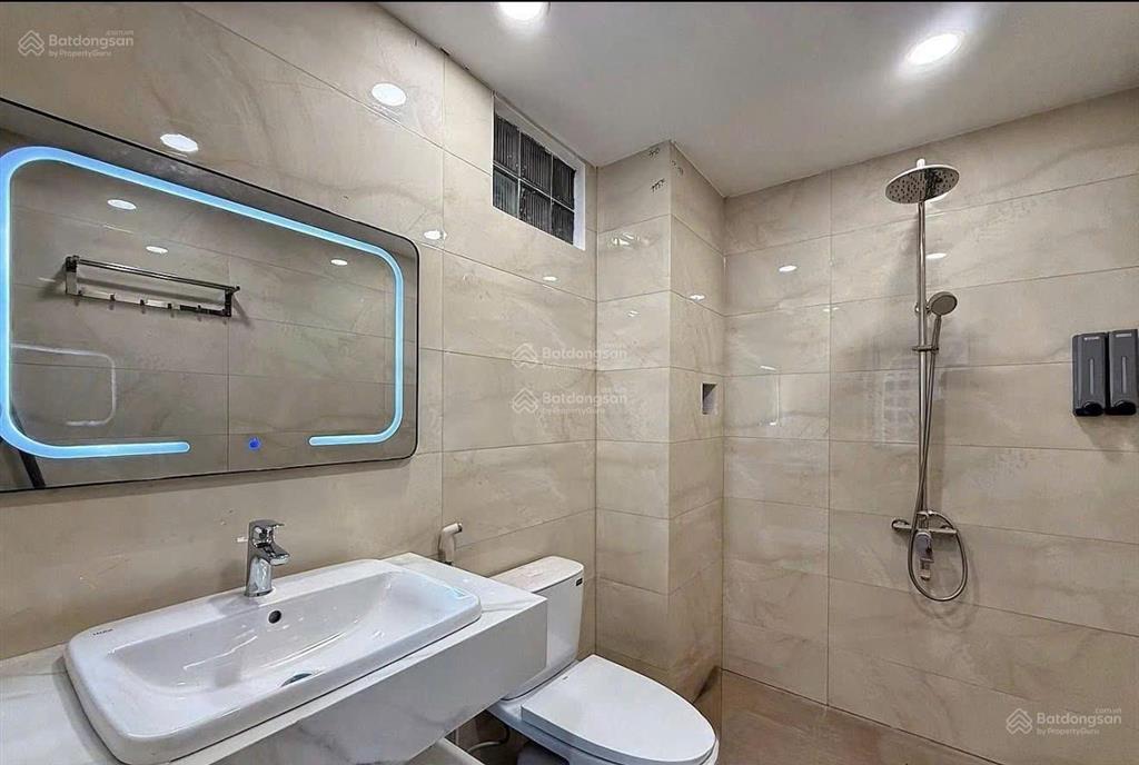 Cho thuê căn hộ 1pn  mới 100%  ban công  đường 3 tháng 2 quận 10, gần cầu vượt nguyễn tri phương