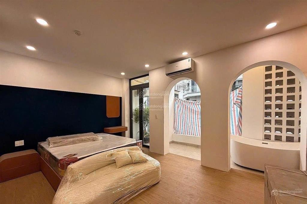 Cho thuê căn hộ 1pn  mới 100%  ban công  đường 3 tháng 2 quận 10, gần cầu vượt nguyễn tri phương