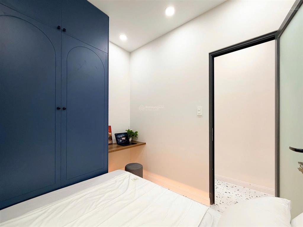 Cho thuê hộ 2pn ban công, tách bếp 50m2 tô hiến thành quận 10, gần vạn hạnh mall, thành thái, svh