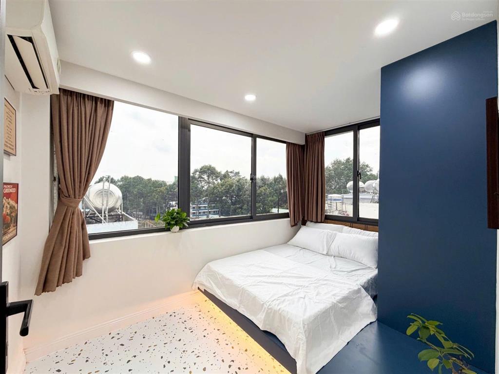 Cho thuê hộ 2pn ban công, tách bếp 50m2 tô hiến thành quận 10, gần vạn hạnh mall, thành thái, svh
