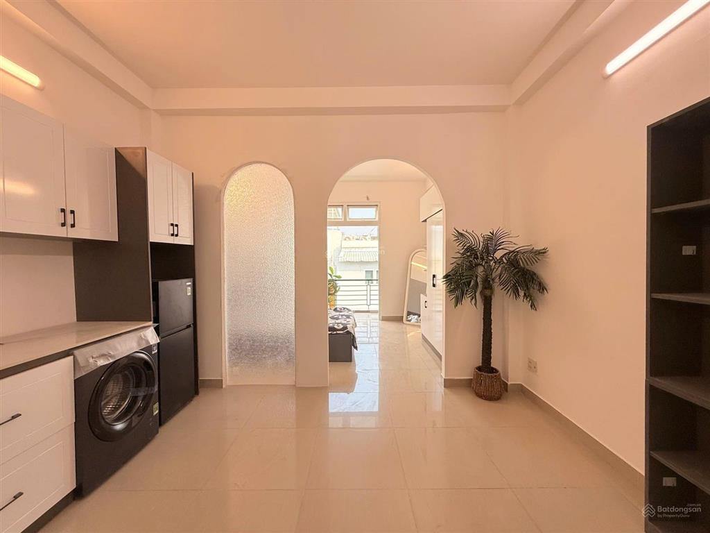 Căn hộ 1pn ban công tách 40m2 thành thái quận 10 gần vạn hạnh mall, đh hoa sen, huflit, đh kinh tế