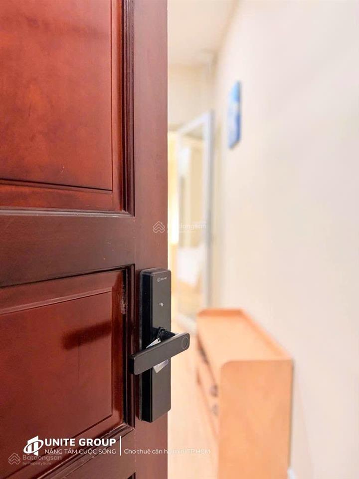Cho thuê căn hộ 1pn 45m2 ban công thoáng mát  mặt tiền hai bà trưng, quận 1, gần ngay chợ tân định