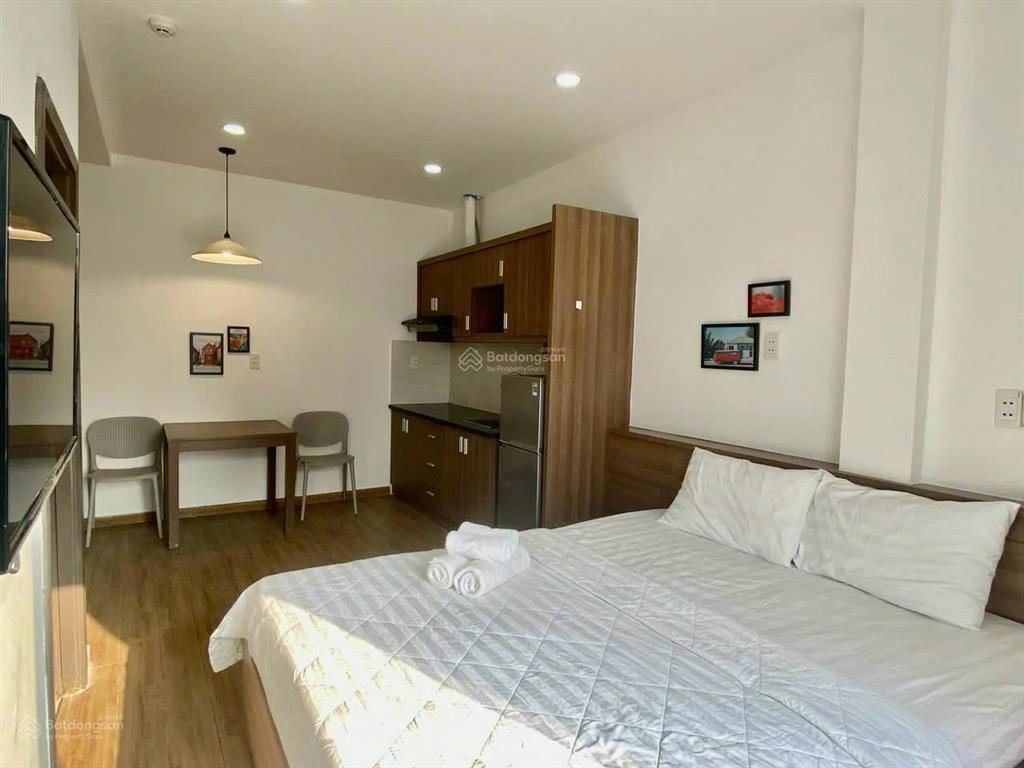 Cho thuê căn hộ 1pn 40m2 ban công thoáng  đường trần nhật duật quận 1 ngay gần sát chợ tân định