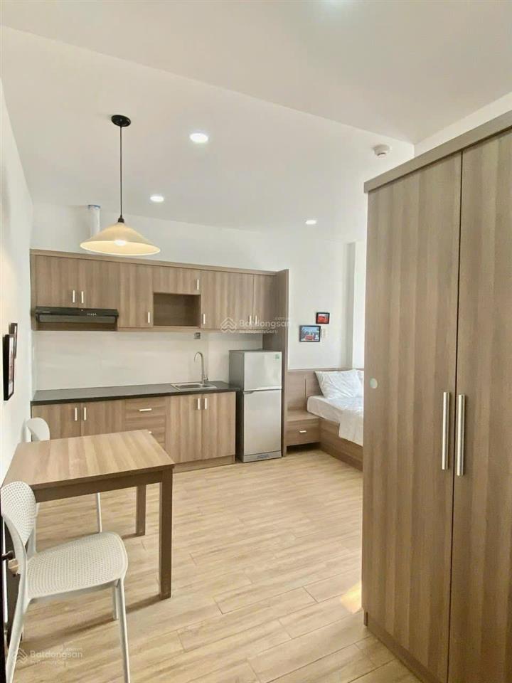 Cho thuê căn hộ 1pn 40m2 ban công thoáng  đường trần nhật duật quận 1 ngay gần sát chợ tân định