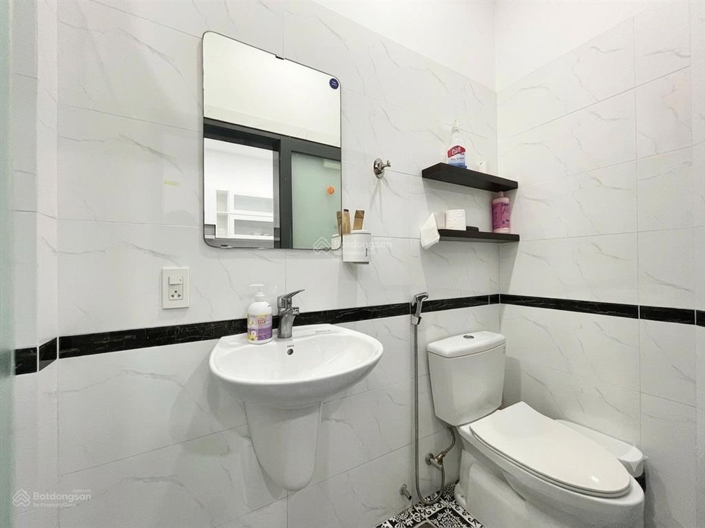 Cho thuê căn hộ 1pn 40m2 ban công máy giặt riêng  đường lý chính thắng q3 gần công viên lê văn tám