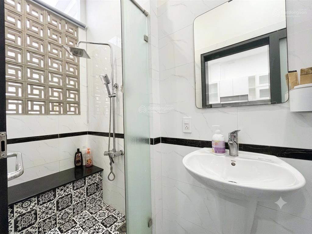 Cho thuê căn hộ 1pn 40m2 ban công máy giặt riêng  đường lý chính thắng q3 gần công viên lê văn tám
