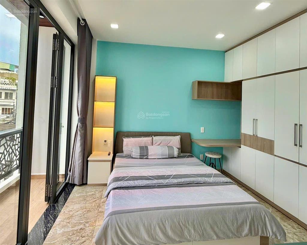 Cho thuê căn hộ 1pn 40m2 mới 100% tách bếp  mặt tiền lê văn sỹ quận 3, gần sát chợ nguyễn văn trỗi