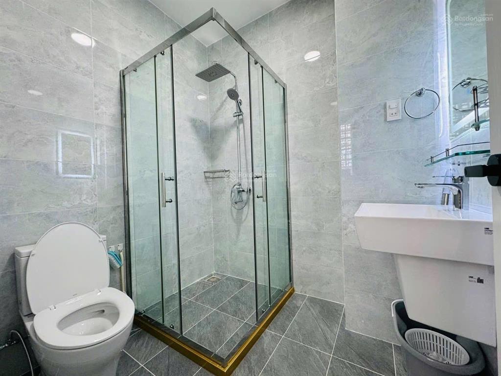 Cho thuê căn hộ 1pn 40m2 mới 100% tách bếp  mặt tiền lê văn sỹ quận 3, gần sát chợ nguyễn văn trỗi