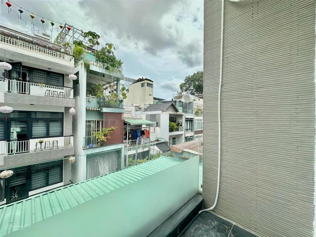 Cho thuê căn hộ 1pn 40m2 mới 100% tách bếp  đường trần quang diệu, q3, ngay cầu trần quang diệu