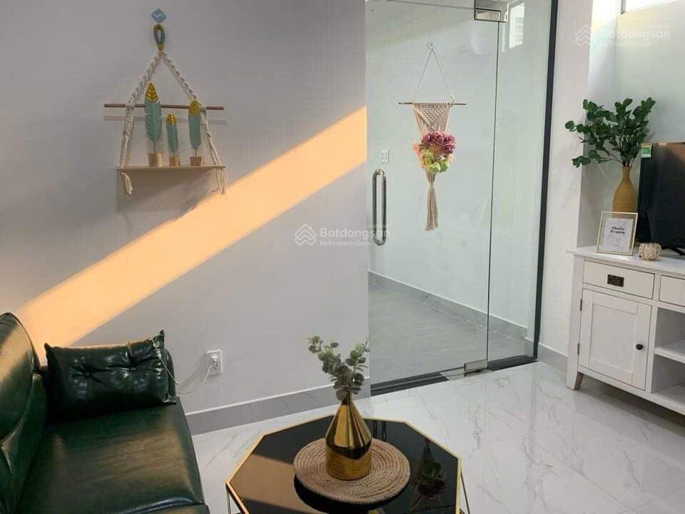 Cho thuê căn hộ 1pn 40m2 ban công thoáng mát  đường đề thám, quận 1, gần ngay đh văn lang