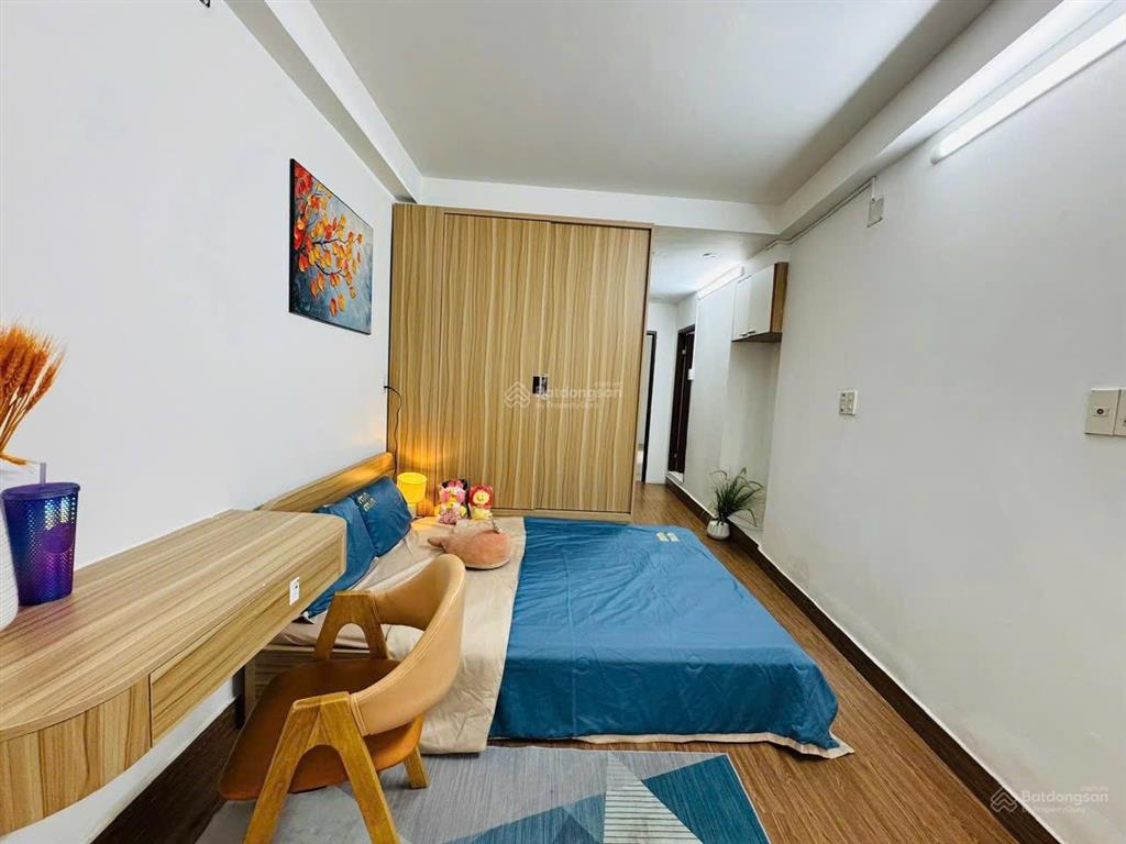 Cho thuê căn hộ 1pn mới 100% sân rộng tách bếp  đường trần quang diệu quận 3, gần bờ kè, lê văn sỹ