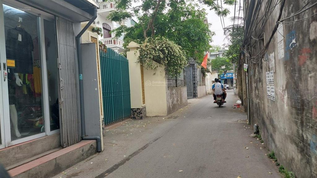 Bán nhà thanh lân hoàng mai 30m2 4 tầng ngõ rộng gần ô tô, giá 6.3 tỷ