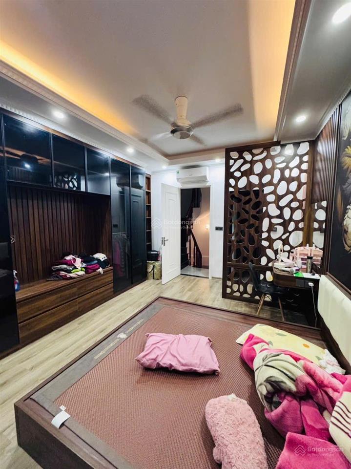 Bán nhà 5 tầng 5 ngủ gần ga văn quán trần phú hà đông ô tô đỗ cửa gần 60m2 giá nhỉnh 12 tỷ