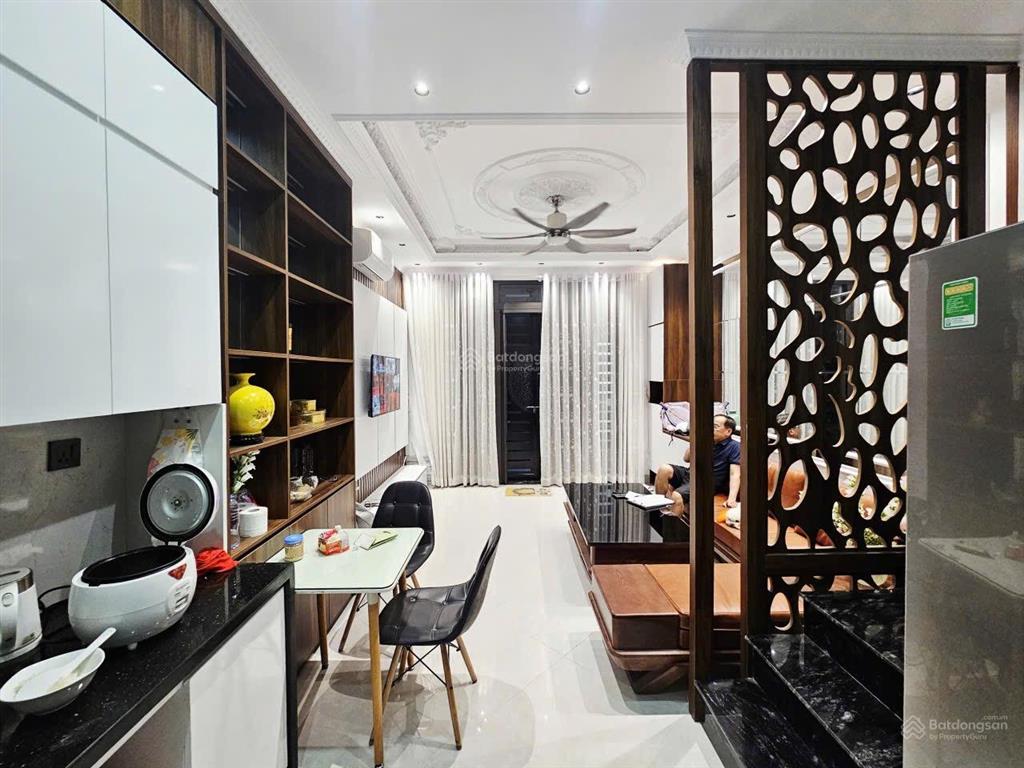 Bán nhà 5 tầng 5 ngủ gần ga văn quán trần phú hà đông ô tô đỗ cửa gần 60m2 giá nhỉnh 12 tỷ