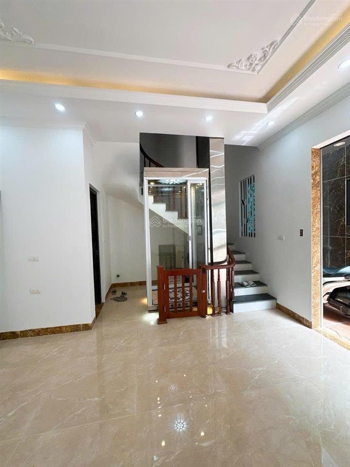 Bán nhà đẹp trung tâm lê trọng tấn hà đông ô tô tránh đỗ 15m dt 36m2x5 tầng giá 7,5 tỷ