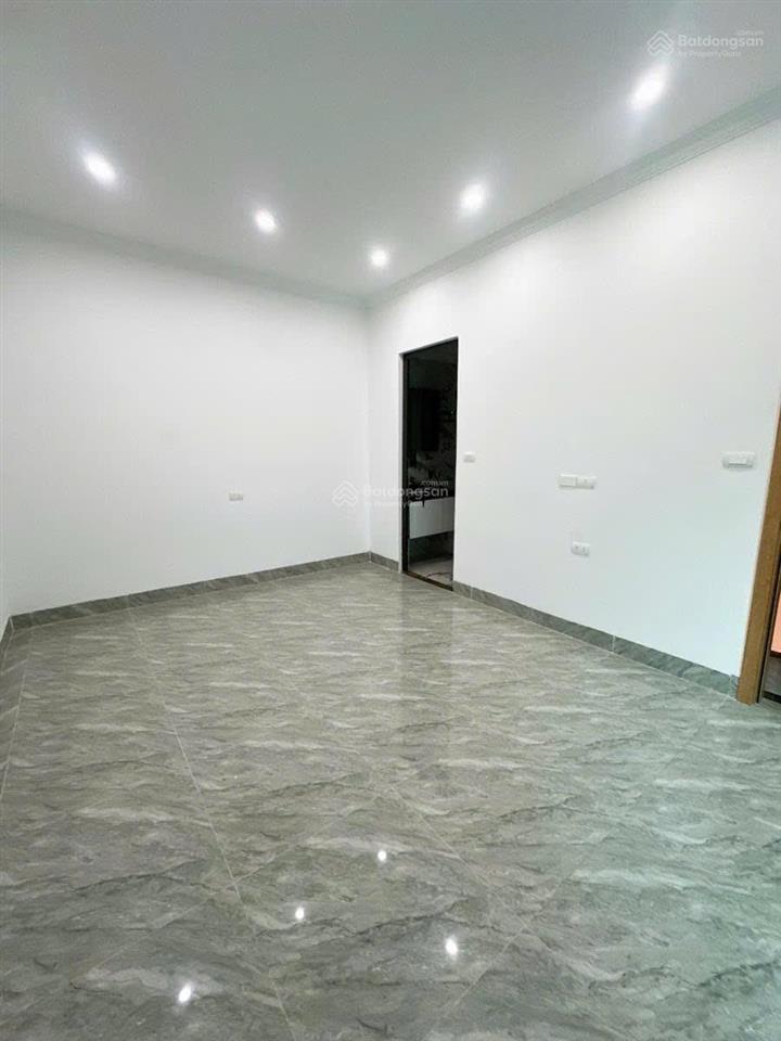 Bán nhà đẹp trung tâm lê trọng tấn hà đông ô tô tránh đỗ 15m dt 36m2x5 tầng giá 7,5 tỷ