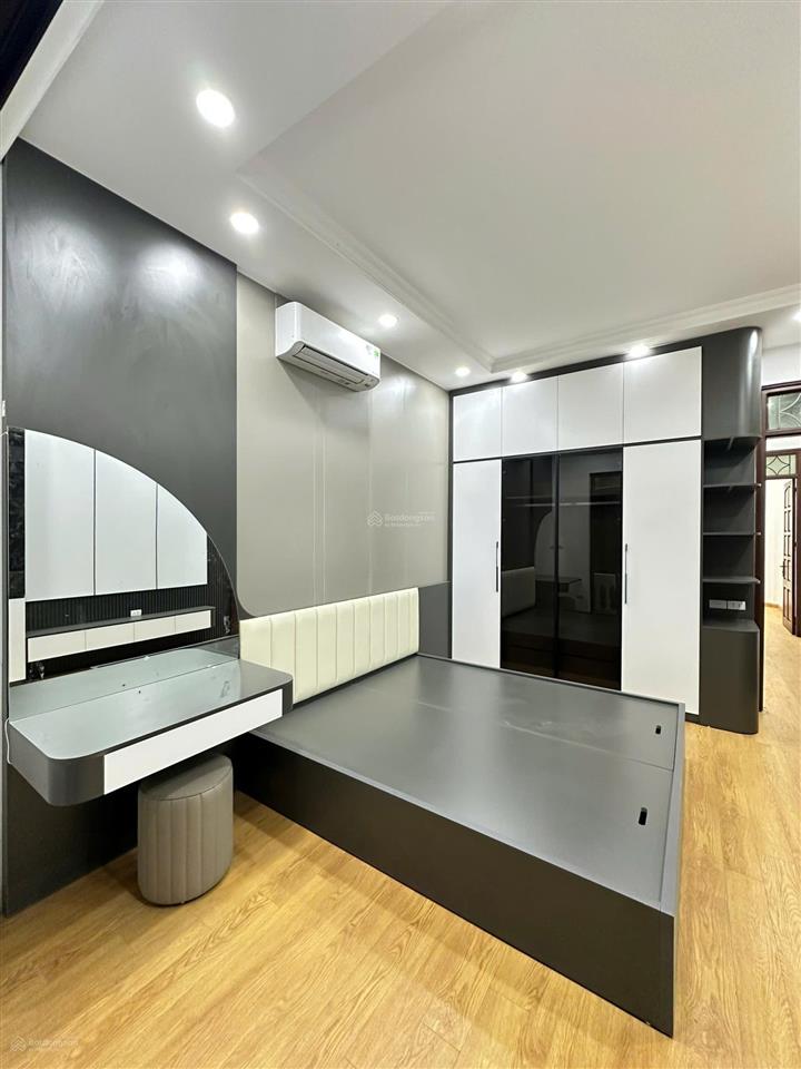 Bán nhà góc phân lô ô tô tránhlê trọng tấn hà đôngkinh doanh 68m2x4 tầng mặt tiền 20m giá 14,3 tỷ