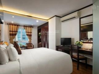 Bán khách sạn ba đình 206m2, 12 tầng view hồ trúc bạch dòng tiền 5.5 tỷ/năm  sky bar cực đẹp