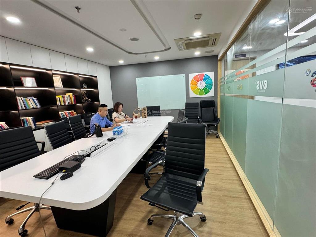 Chính chủ bán gấp toà nhà cực hiếm mặt phố hoàng cầu  đống đa 405m2, 10 tầng, mt 14m chỉ 240 tỷ