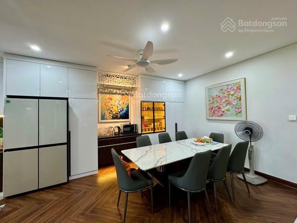 Chính chủ cắt lỗ căn hộ 3 ngủ 96m²  8.5 tỷ  view pháo hoa, tại the sun mễ trì. sẵn slot ô tô