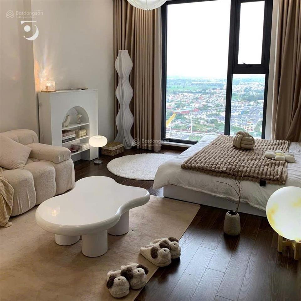 Mới chính chủ bán gấp ch 2 ngủ 90m²  7.2 tỷ  view thoáng, tầng trung, tại golden palace mễ trì