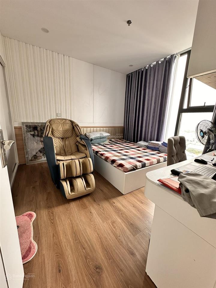 Mới chính chủ bán gấp ch 2 ngủ 90m²  7.2 tỷ  view thoáng, tầng trung, tại golden palace mễ trì