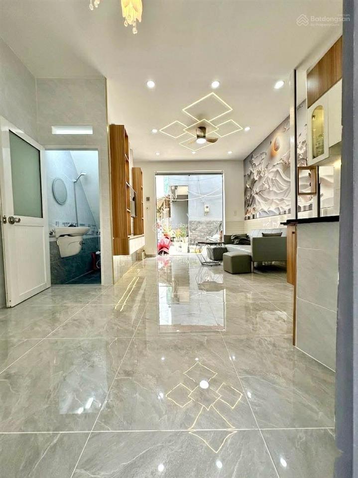 Siêu phẩm hẻm xe hơi vào tới nhà  cách sân bay 15p  full nội thất  2 tầng  sổ vuông